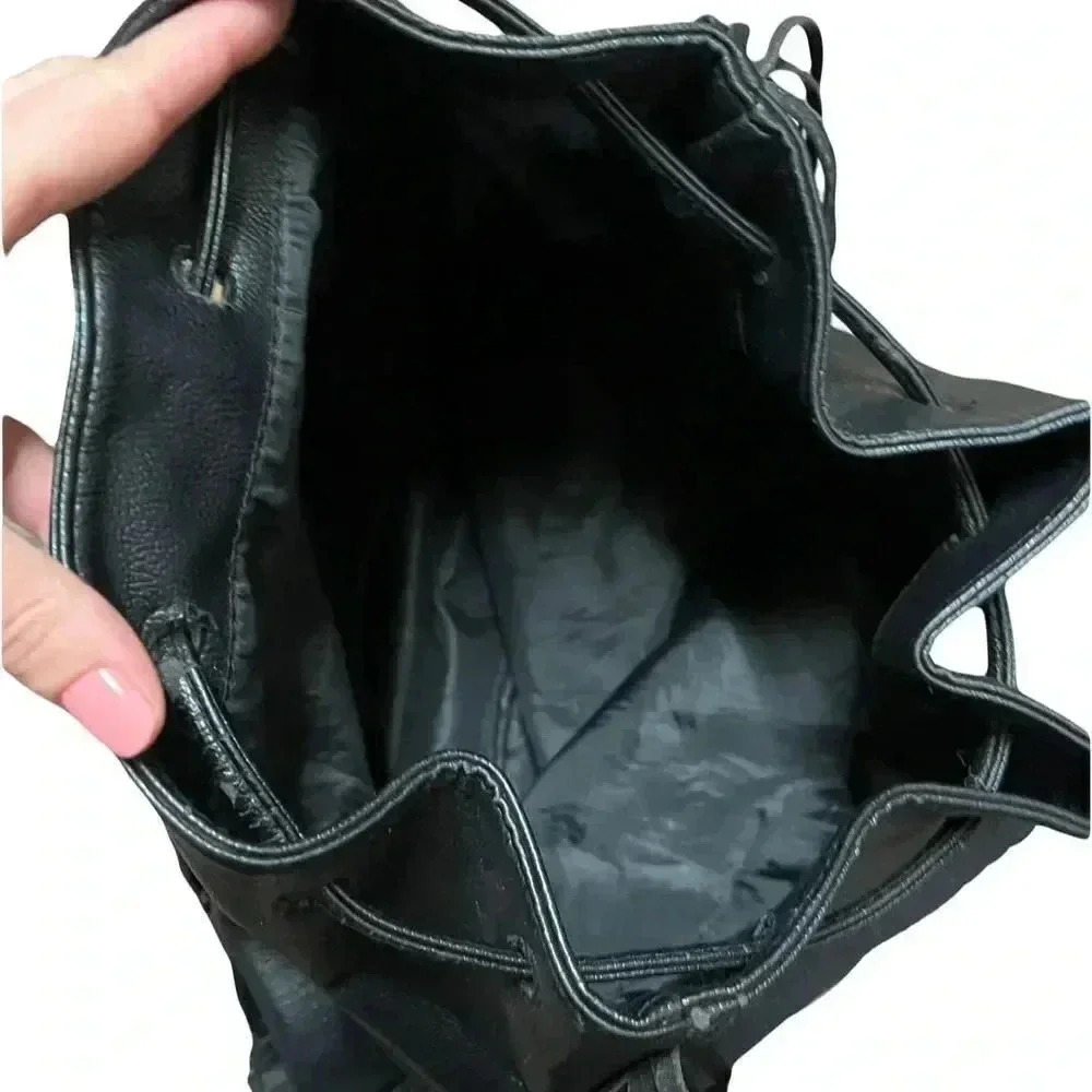 🌟 Victoria's Secret Black Fringe Drawstring Backpack Women's Fashion Accessory 🌟 - Picture 4 of 9